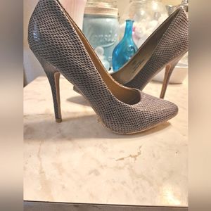Riverberry Women's Gaby Pointed, Closed Toe Stiletto Pump Heels Size 7.5
